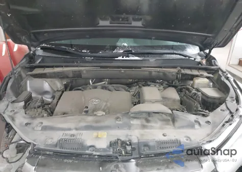 2017 Toyota Highlander Xle z USA, uszkodzony, nr VIN 5TDJZRFHXHS518055